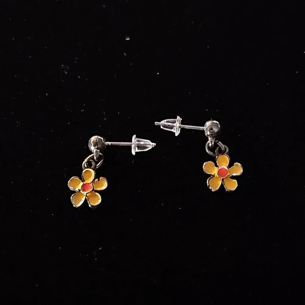 Yellow and Orange Enamel Dangle Earrings 🍀33